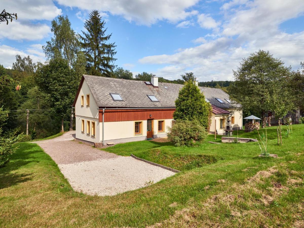Holiday Home In Lampertice With Swimming Pool Zewnętrze zdjęcie