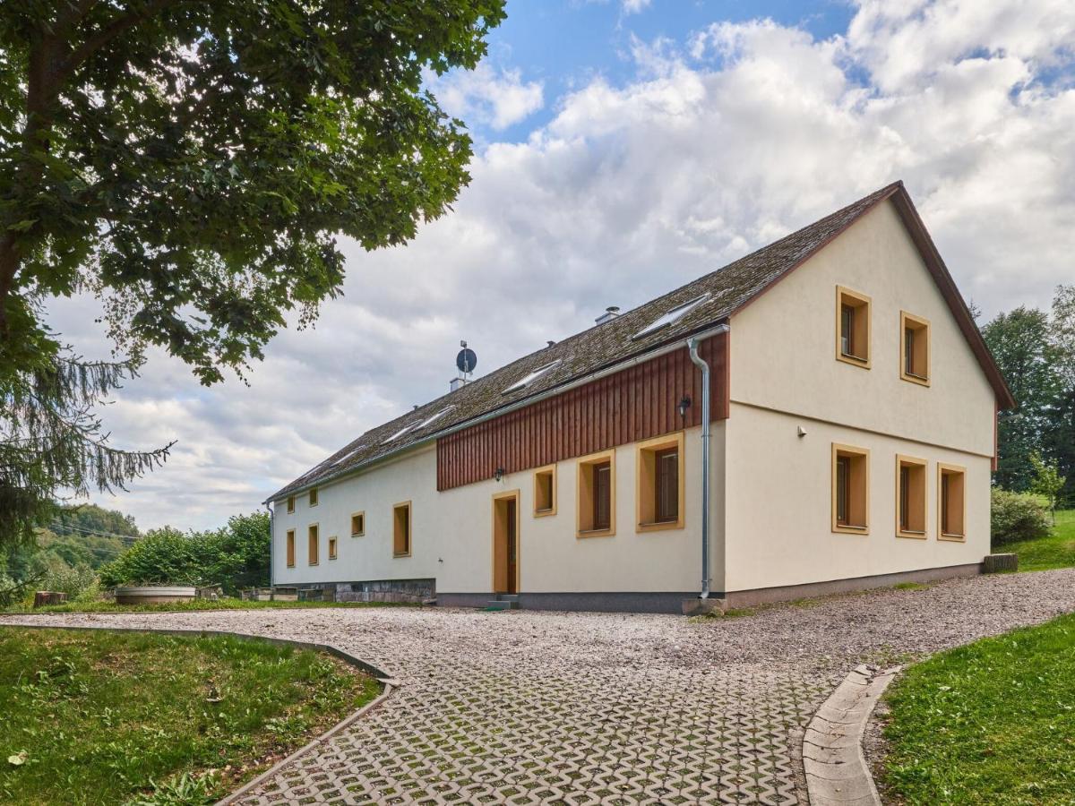 Holiday Home In Lampertice With Swimming Pool Zewnętrze zdjęcie